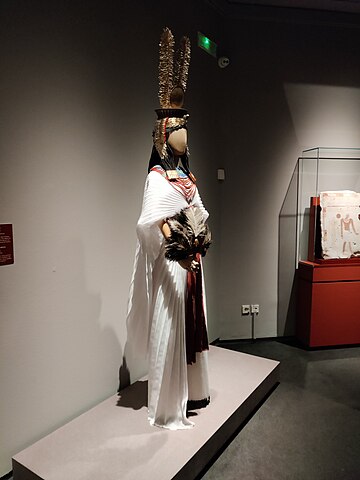 古代エジプトの女性の服装（復元。スペイン国内での古代エジプト展）