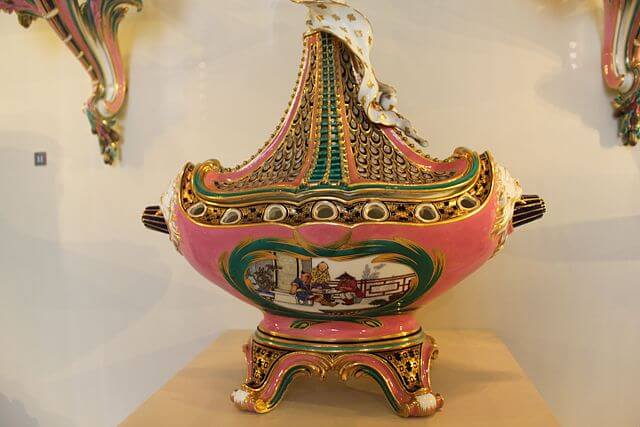 Pot-pourri "à vaisseau", vers 1760, Manufacture de Sèvres, Duplessis, Jean-Claude-Thomas, Dodin, Charles-Nicolas, OA 10965, Musée du Louvre, Département des Objets d'art du Moyen Age, de la Renaissance et des temps modernes, ポプリ・ポット　1760年頃　ルーヴル美術館蔵