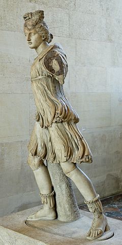 『アルテミス像』（ statue, Artémis Rospigliosi ; atelier pergaménien ; IIe s. av. J.-C., / période : romain impérial, Louvre ）　帝政ローマ時代　ルーヴル美術館蔵