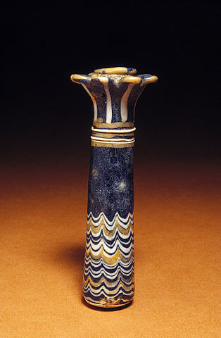 コール・チューブ　紀元前1400年ー紀元前1300年頃　新王国時代　ガラス製　ウォルターズ美術館蔵