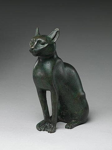 猫の小像　紀元前332年－30年頃　メトロポリタン美術館蔵
