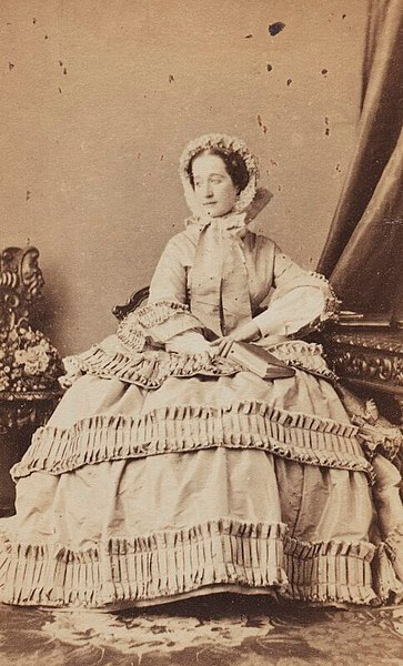 ウジェニー・ド・モンティジョ　1858年　撮影：アンドレ＝アドルフ＝ウジェーヌ・ディズデリ