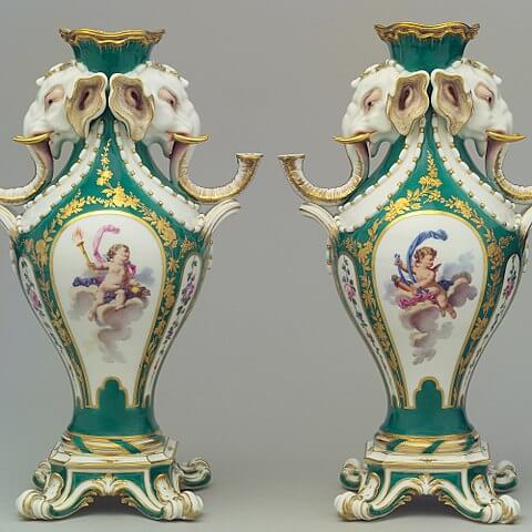 象の頭の花瓶　1758年頃　デュプレシスによるデザイン　メトロポリタン美術館蔵