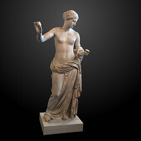 『アルルのヴィーナス像』（ statue ; Vénus d'Arles ）　高さ220cm 幅102cm 奥行き65cm　紀元前1世紀（プラクシテレスのオリジナルは紀元前360年頃）　ルーヴル美術館蔵