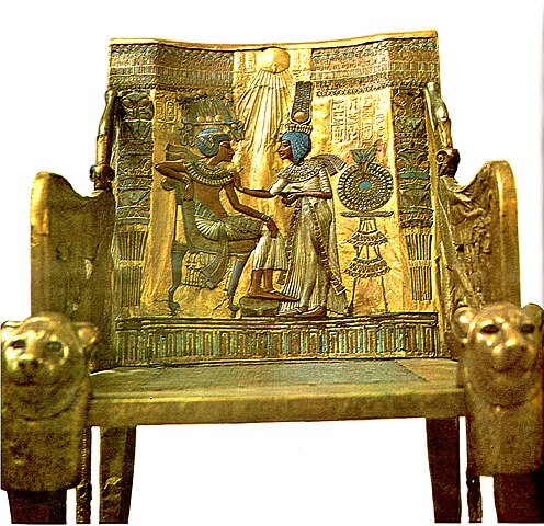 黄金の玉座（レプリカ）　ツタンカーメンと妻アンケセナーメン　エジプト考古学博物館