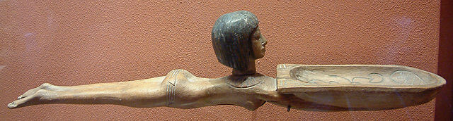 泳ぐ乙女の形の「化粧スプーン」　新王国時代　ルーヴル美術館蔵