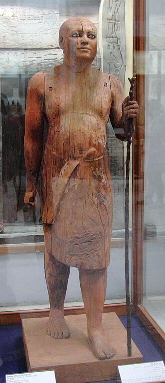 カーアペル立像　古王国時代　第5王朝　エジプト考古学博物館蔵