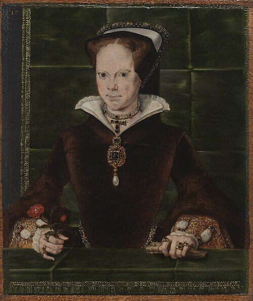 Queen Mary I, by Hans Eworth, oil on panel, 1554, 8 1/2 in. x 6 5/8 in. (216 mm x 169 mm), Purchased with help from the Art Fund, the Pilgrim Trust, H.M. Government, Miss Elizabeth Taylor and Richard Burton, 1972, Primary Collection, NPG 4861, National Portrait Gallery, メアリー1世　1554年　ハンス・イワース　ナショナル・ポートレート・ギャラリー蔵