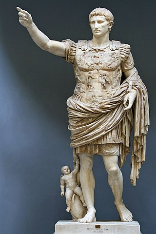 『プリマポルタのアウグストゥス』　1世紀　ヴァチカン美術館蔵